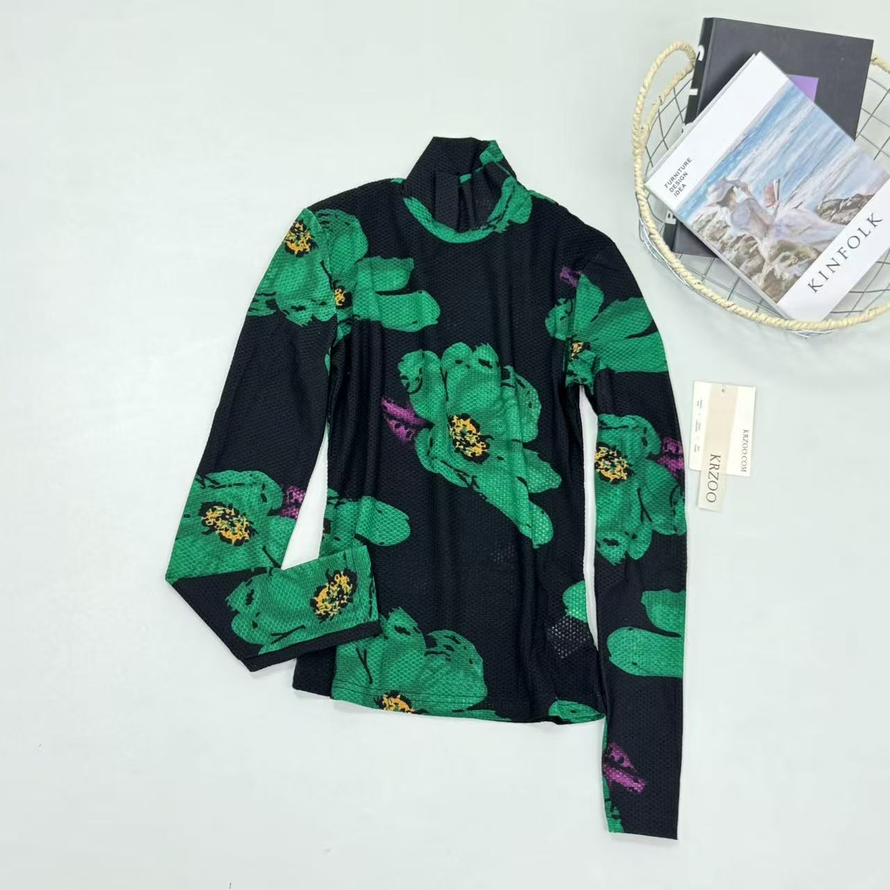 Standing collar lace base shirt