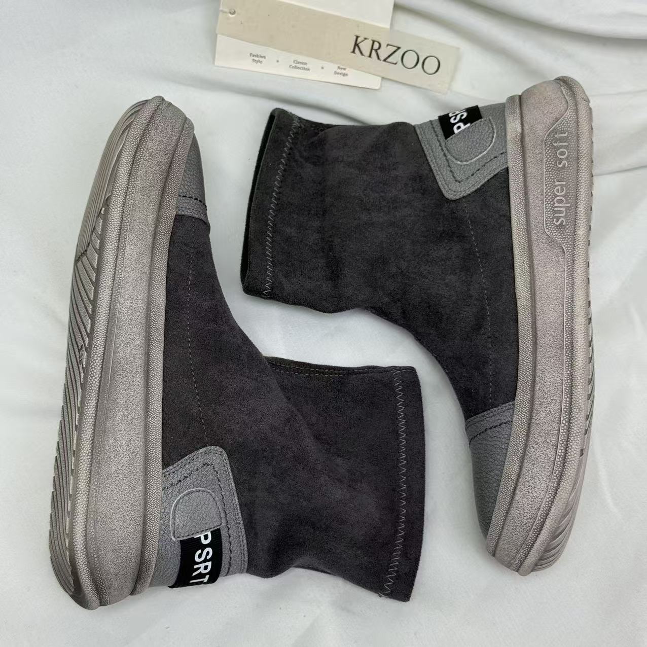 Elastic thick-soled short boots with soft bottom