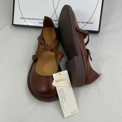 Leather high-top boots with soft flat soles
