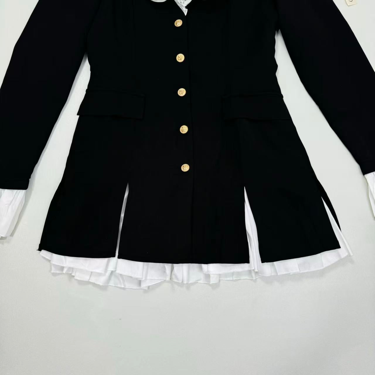 Button A-shaped fake two-piece blouse dress