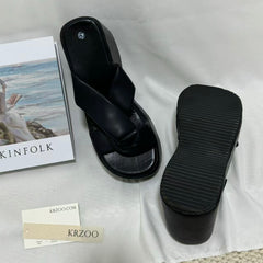 Color-Blocking Platform Slides