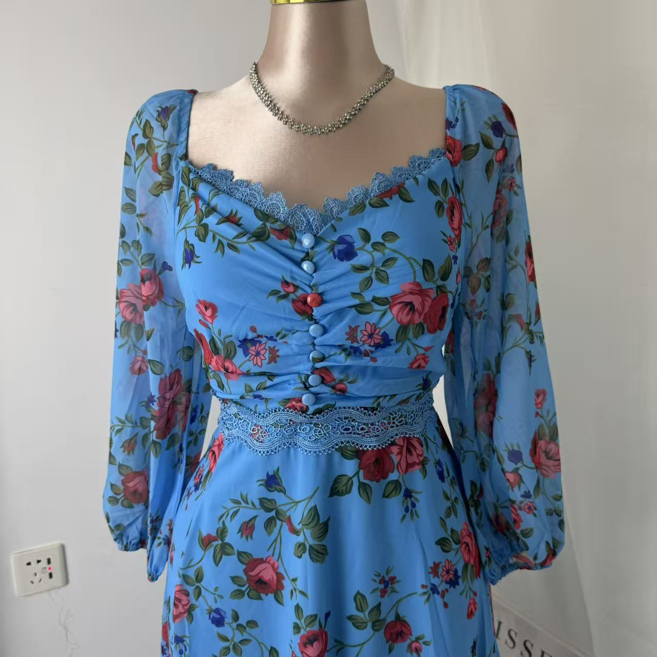 Silk chiffon printed lace trimmed dress