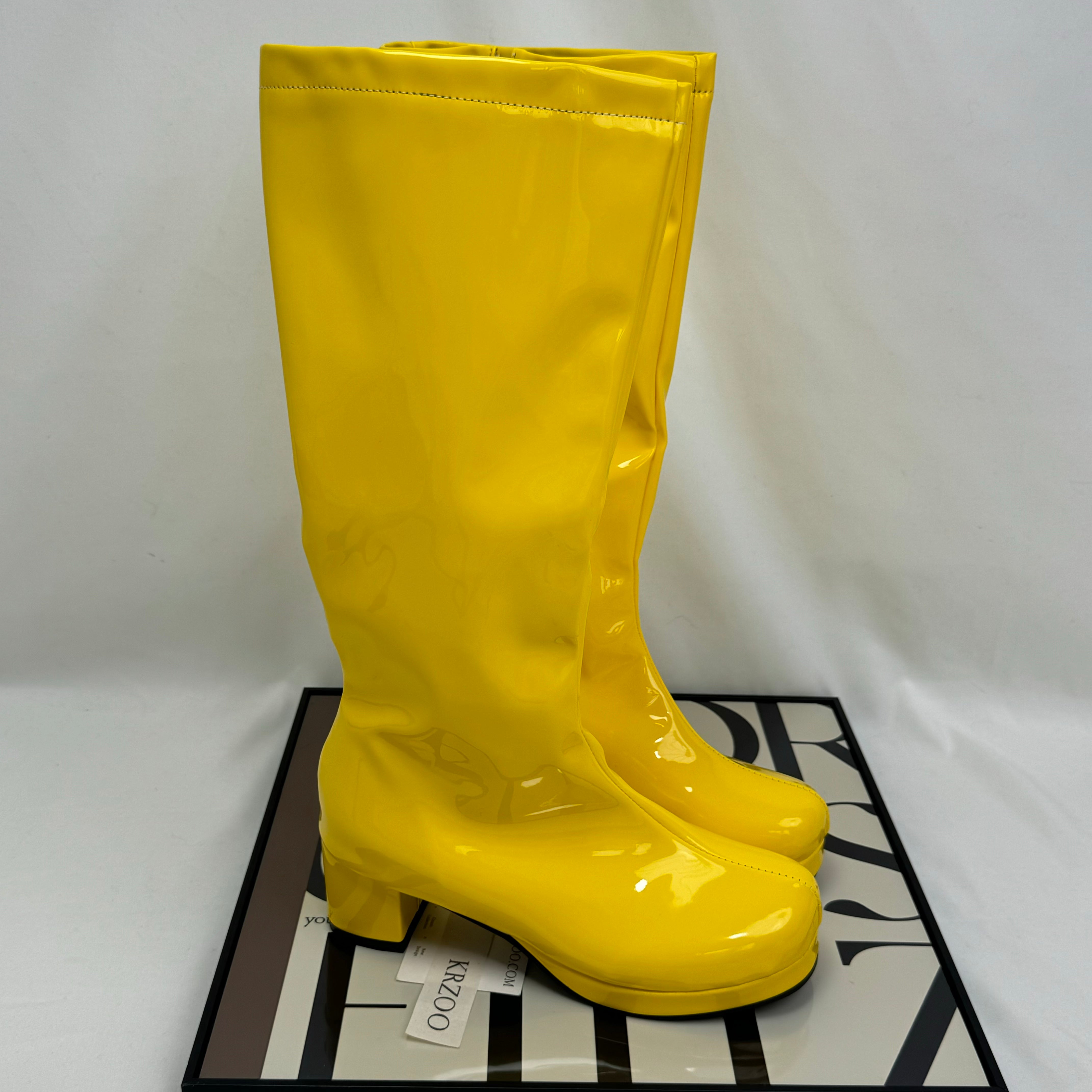 Side-zip mid-calf boots