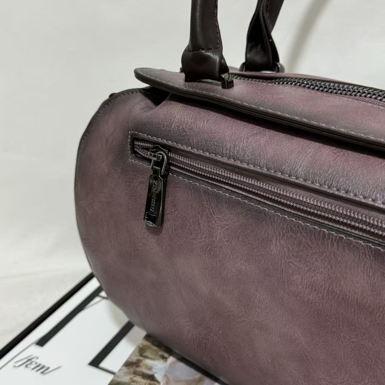 Elegant Retro Cylindrical Bag