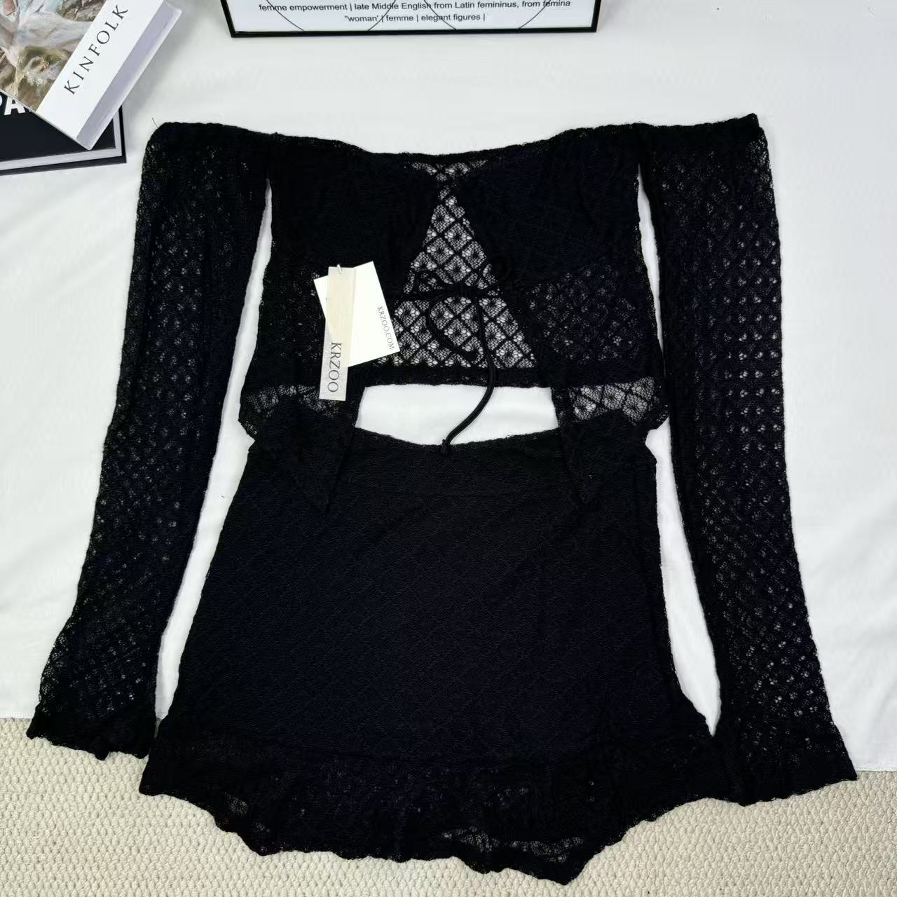Long-sleeved strapless short skirt set