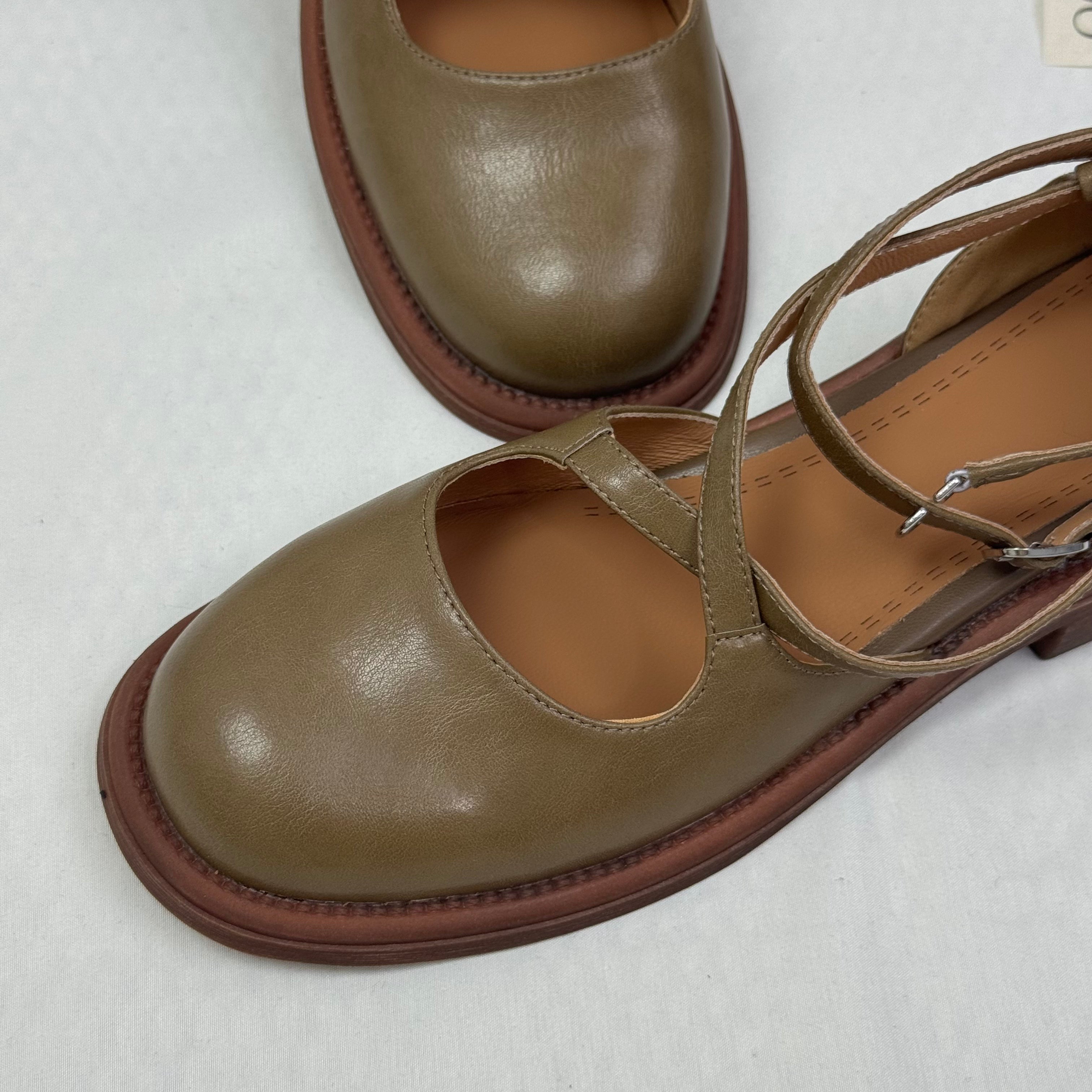 Breathable round-toed flat Roman shoes