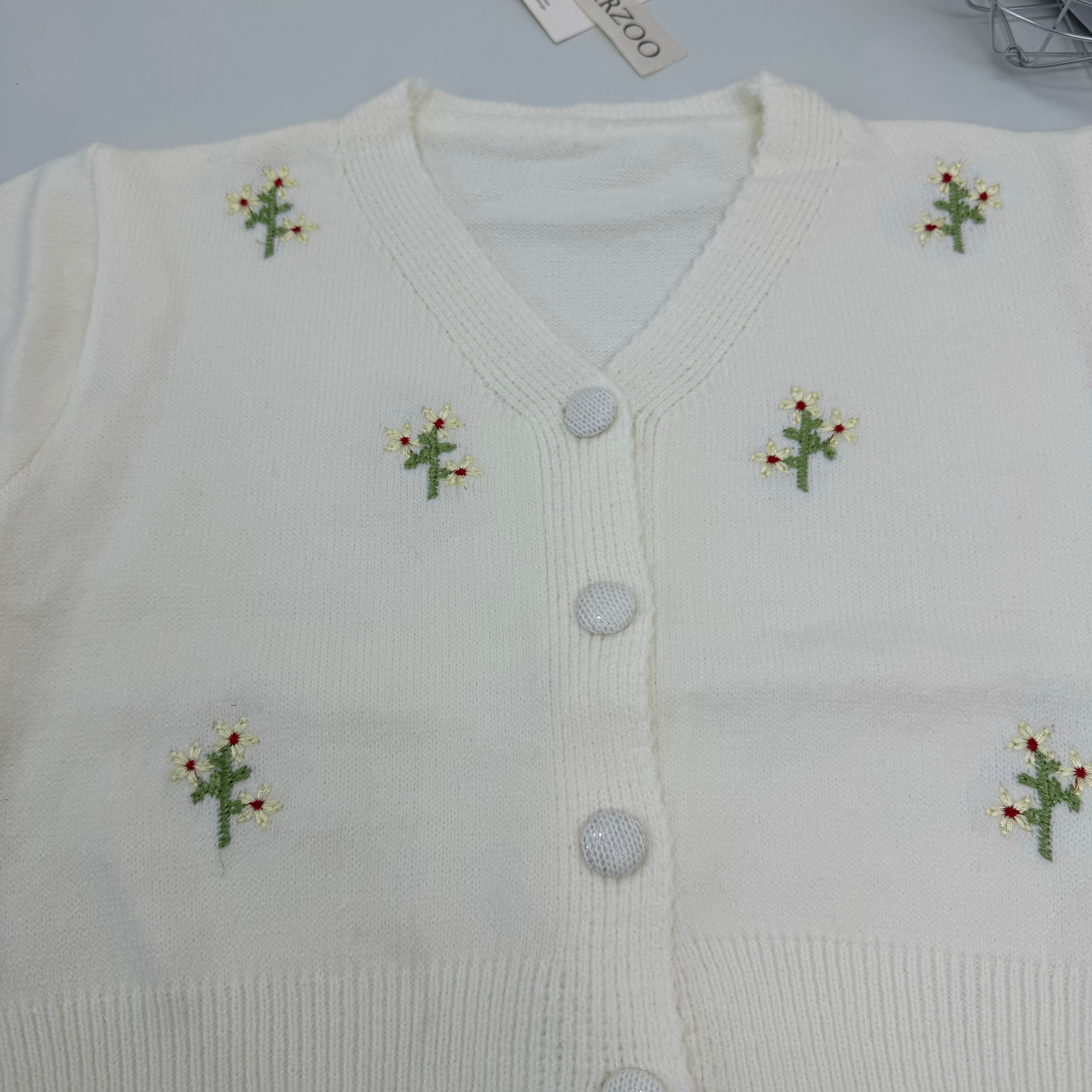 Embroidered short-sleeved sweater coat