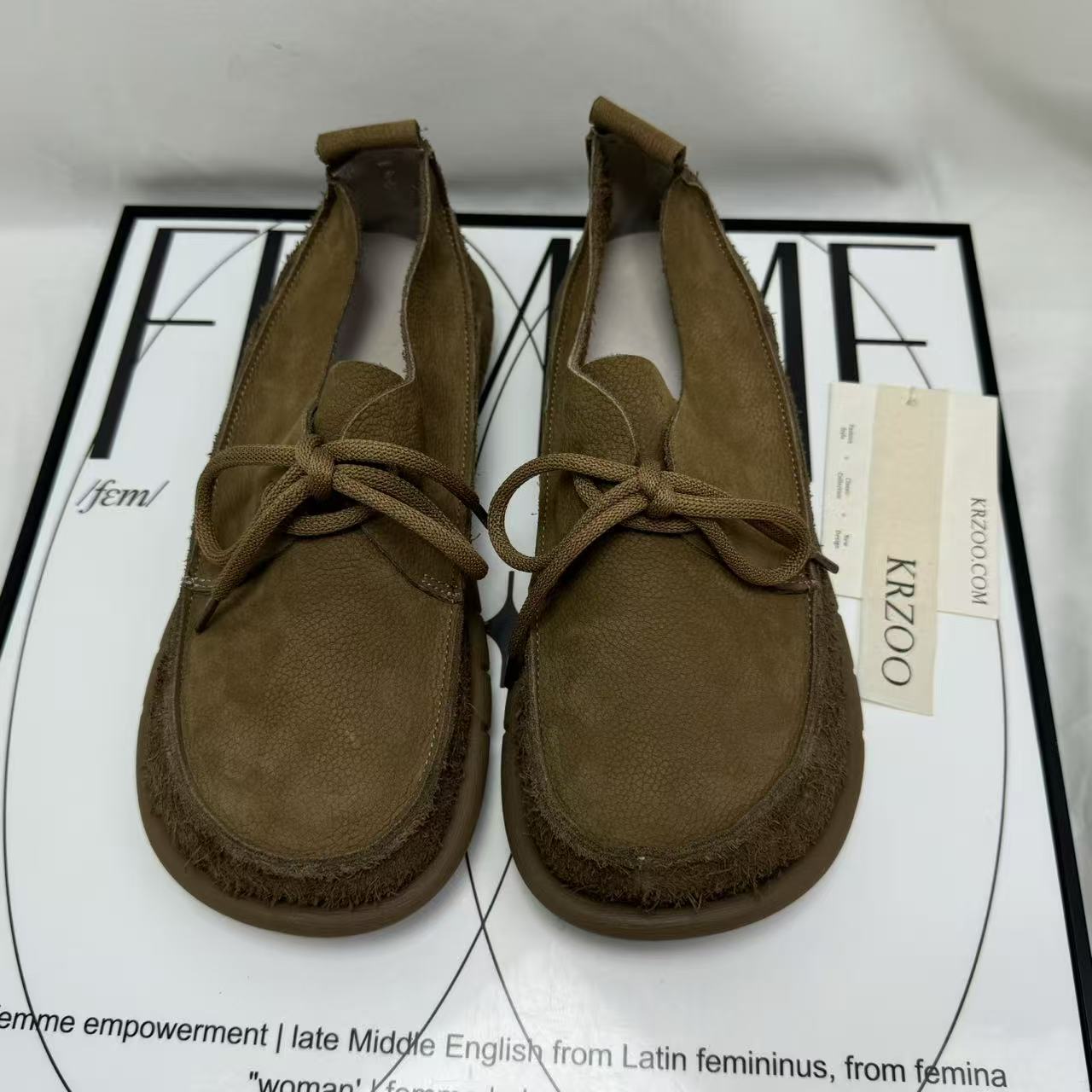Leather lace-up low-top shoes