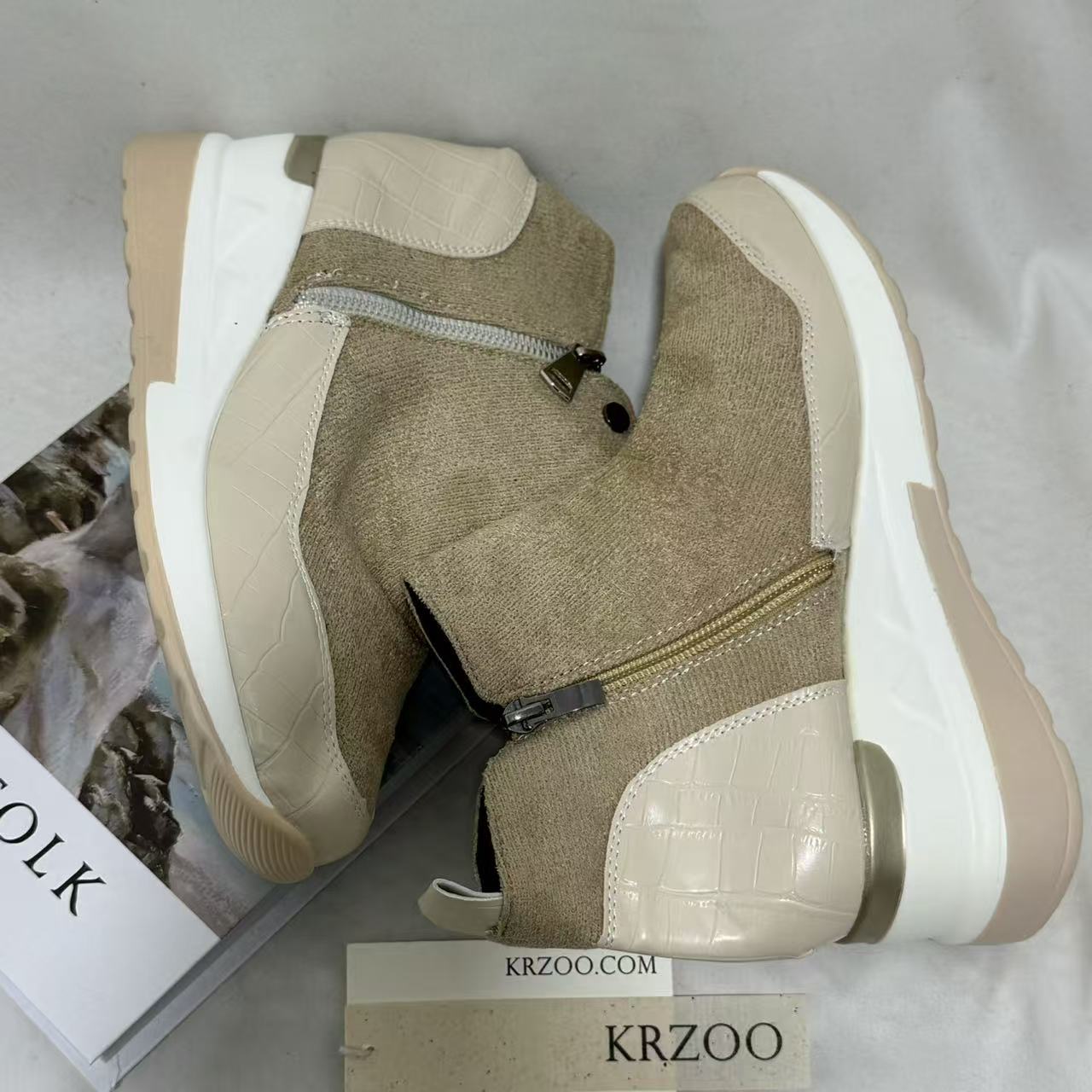 Mid-Heel Side-Zip Boots