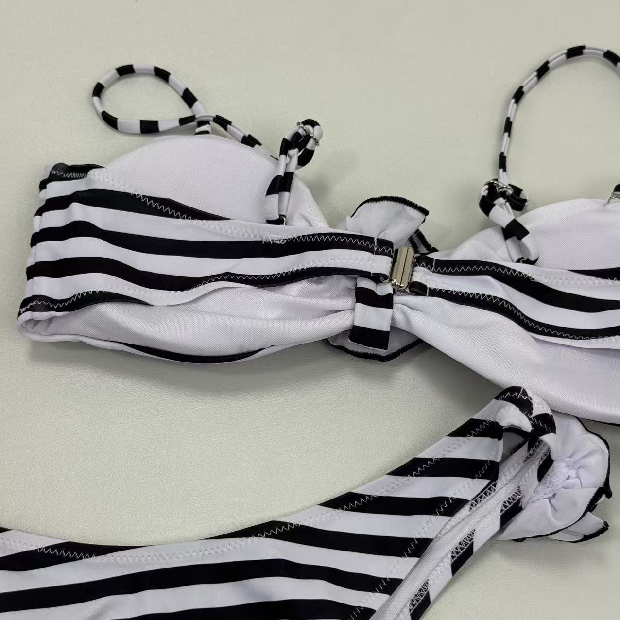 Three-dimensional flower split swimsuit