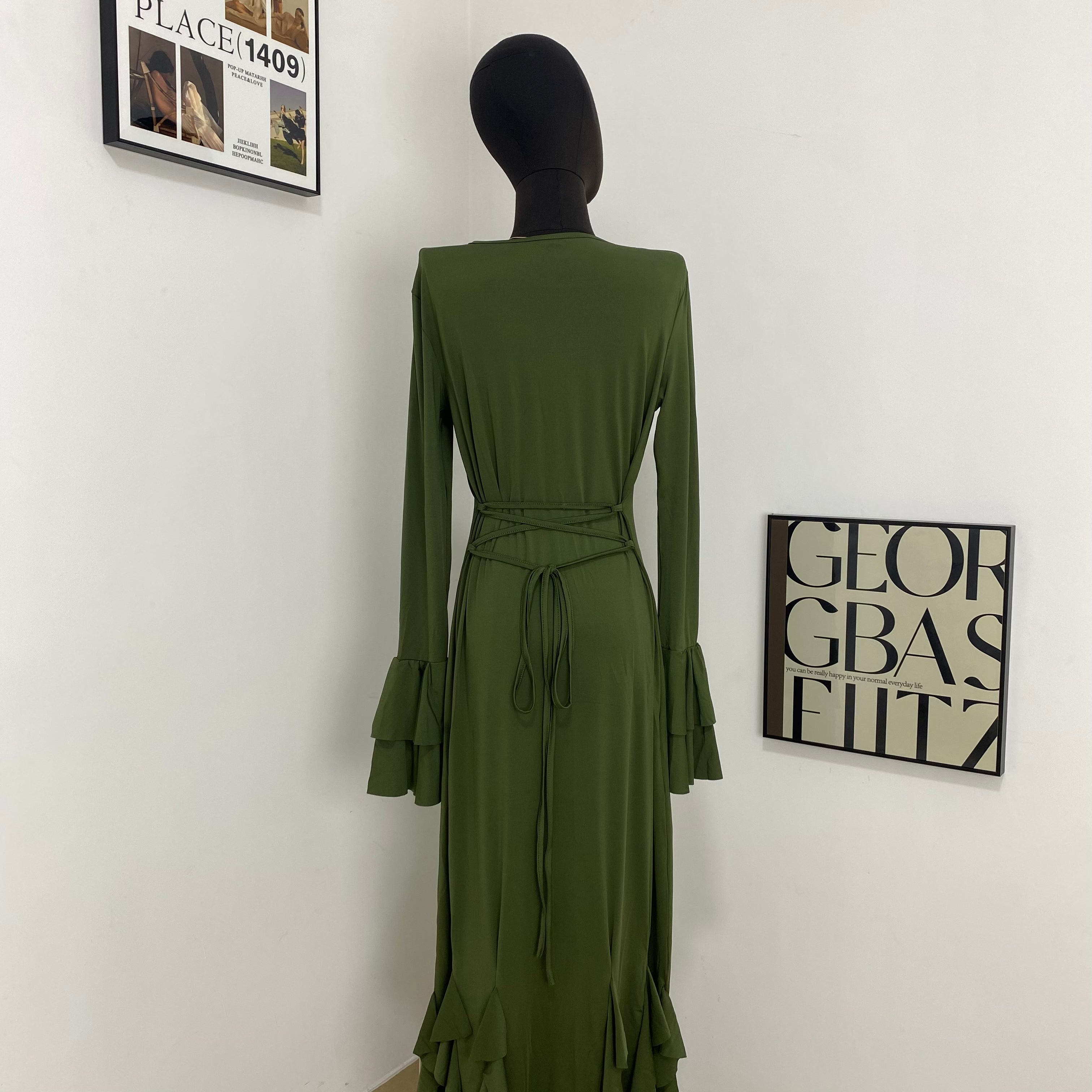 Elegant Tie-Waist Fitted Ruffle Dress