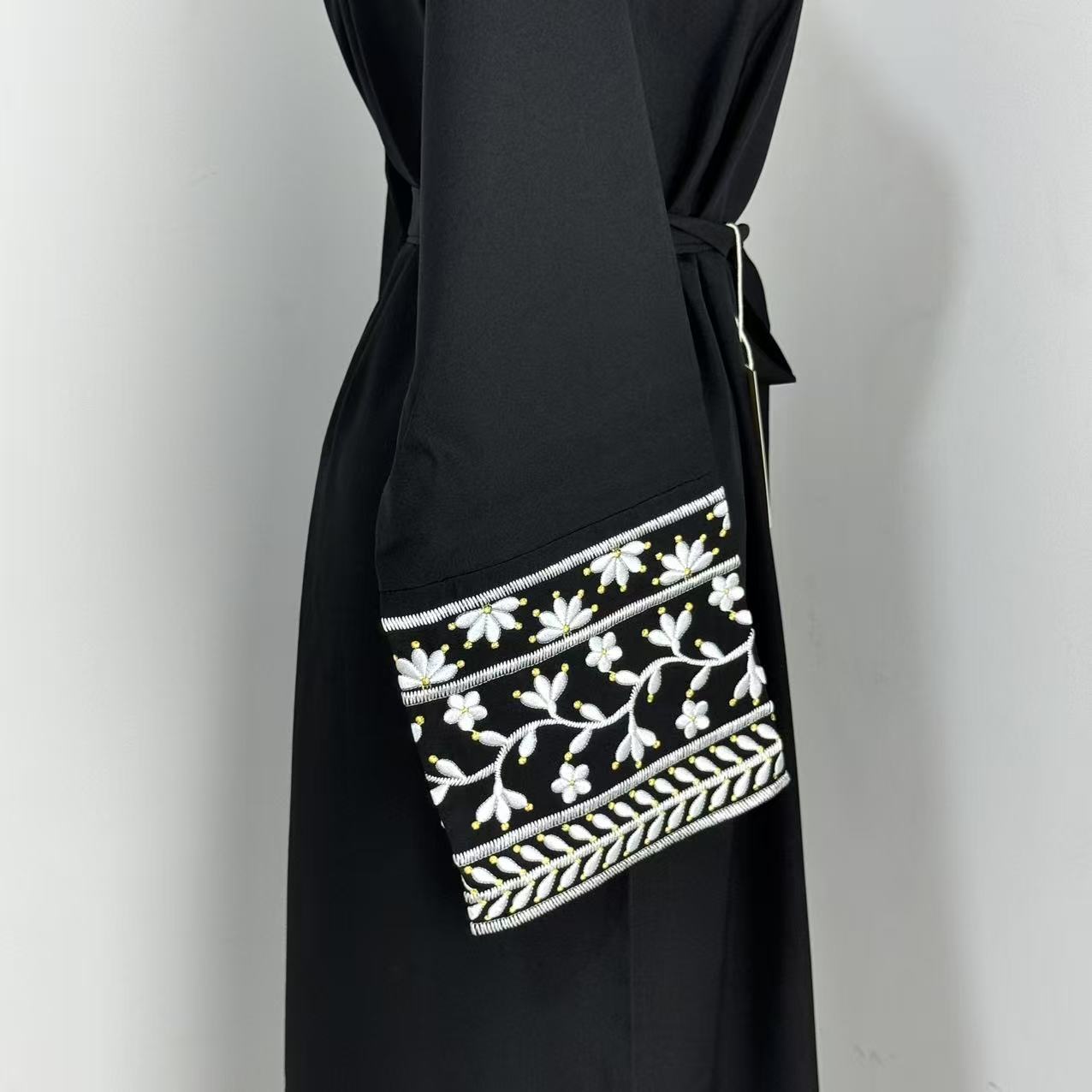 Cotton-Linen Embroidered Closed-Style Robe
