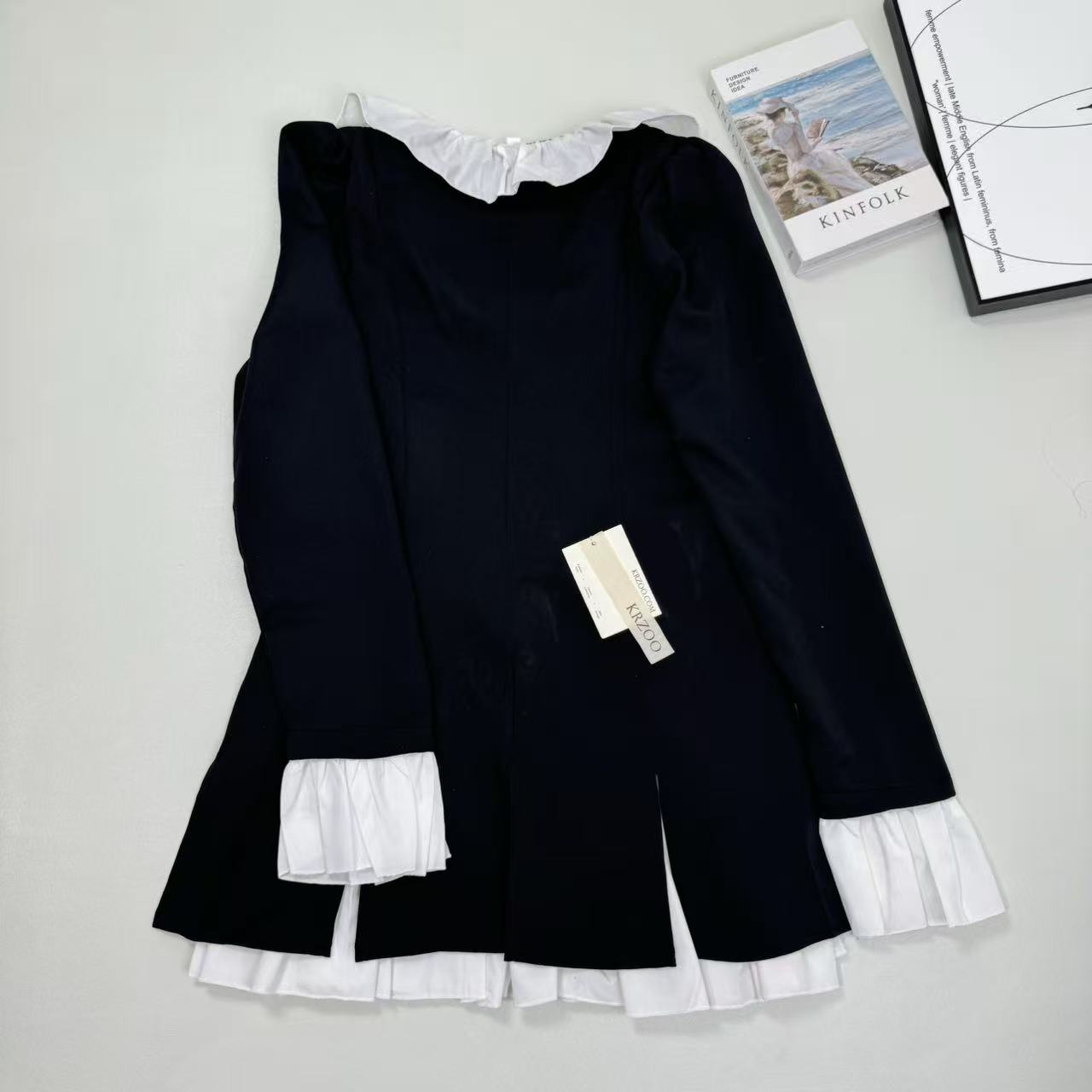 Button A-shaped fake two-piece blouse dress