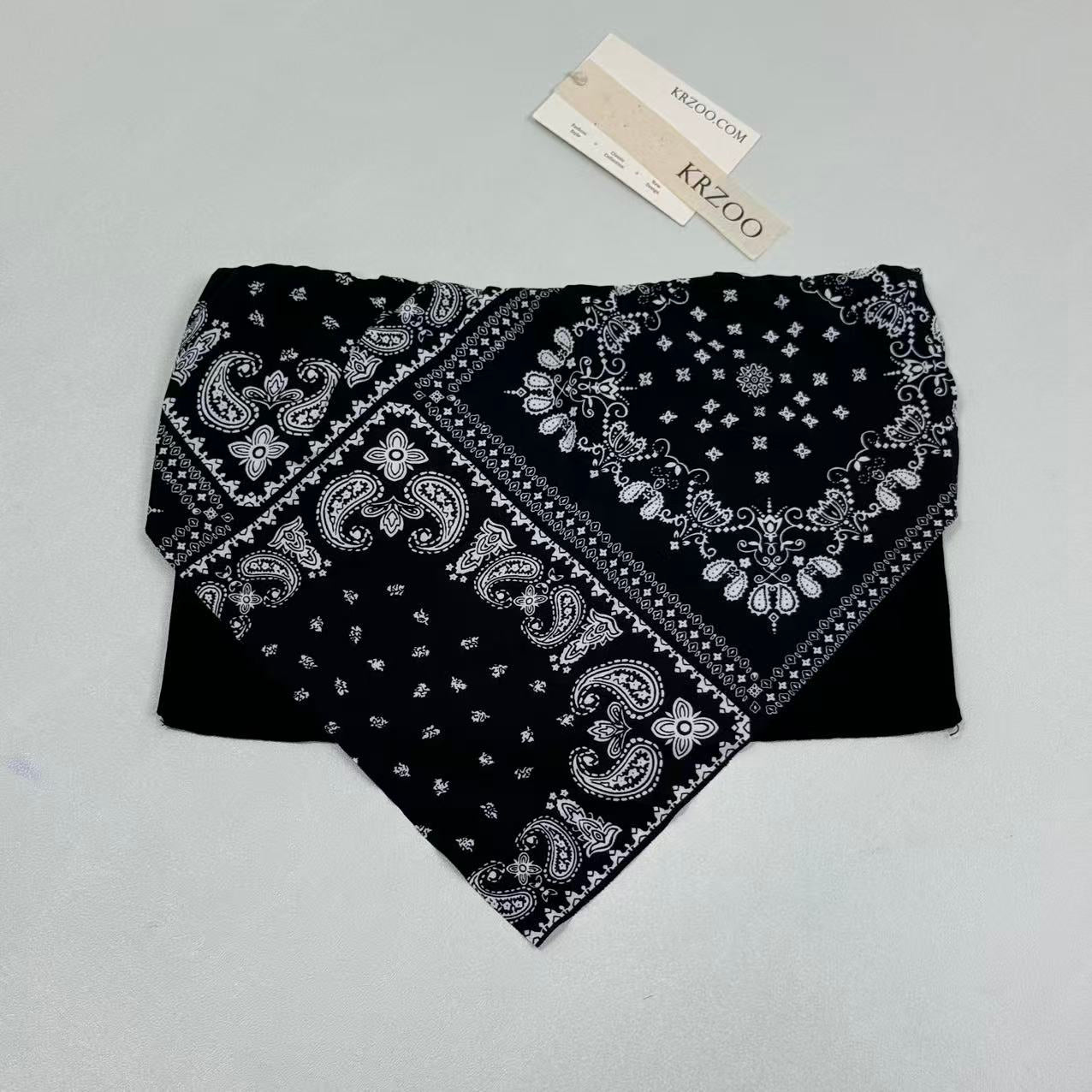 Strapless short-sleeved top with scarf design