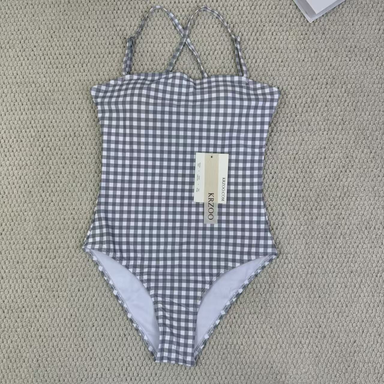 Light and fresh see-through swimming suit