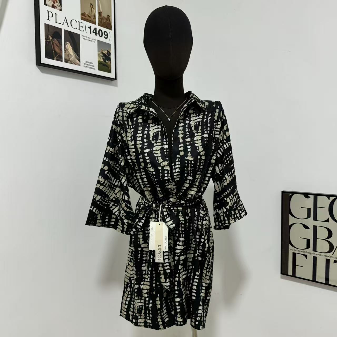 Printed Loose-Fit Satin Wide-Leg Jumpsuit