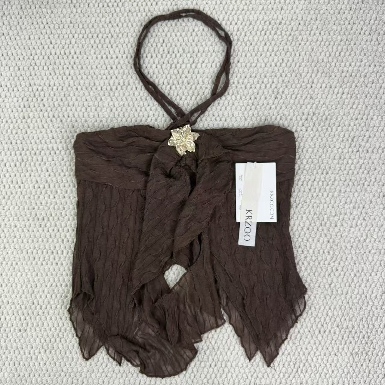 Irregular leaf-shaped sleeveless top with straps