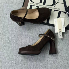 Velvet-faced square-toe British-style shoes