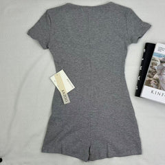 Deep V-neck fitted short-sleeved one-piece dress