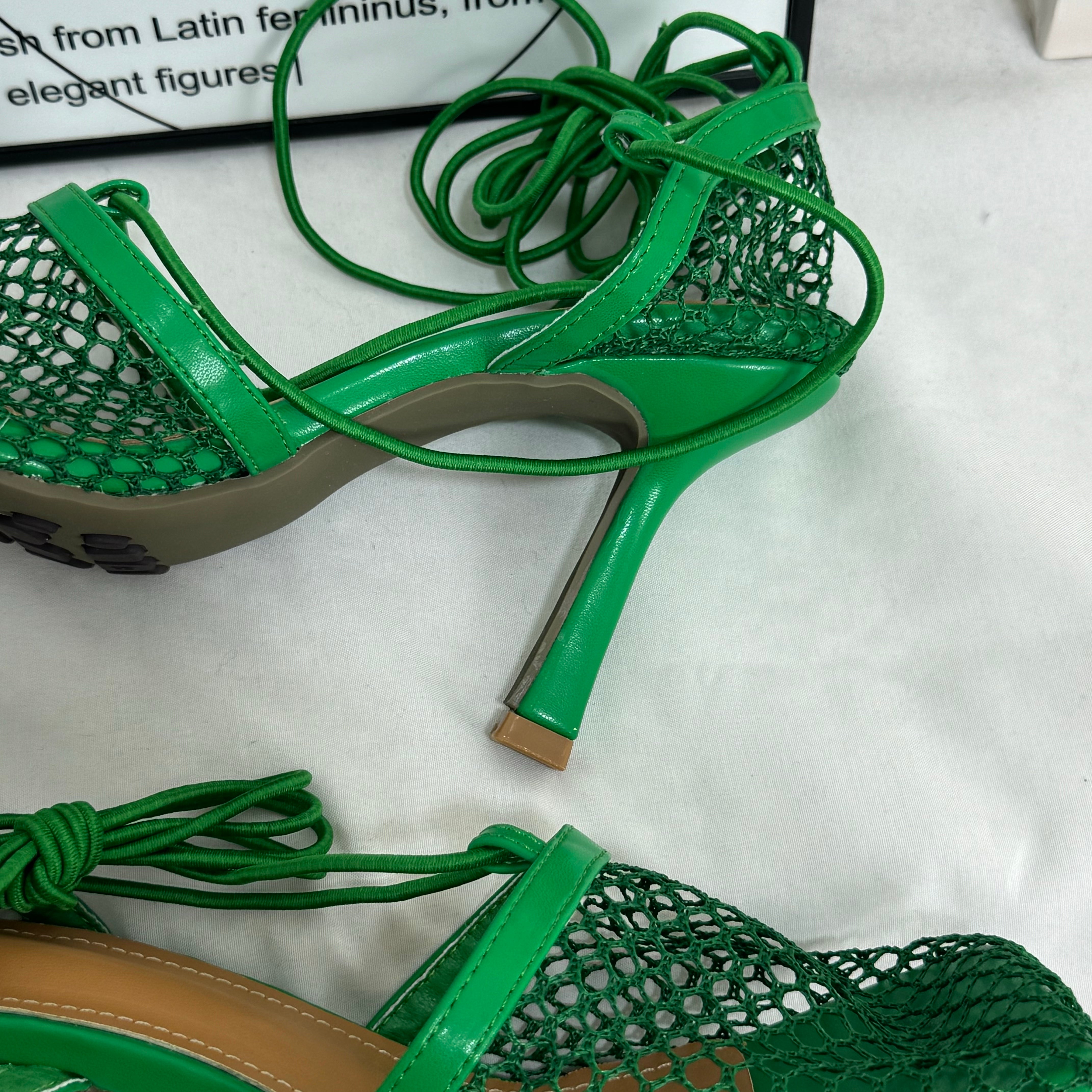 Square-toe lace-up high-heeled shoes