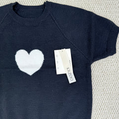 Round-neck heart patterned short-sleeved shirt