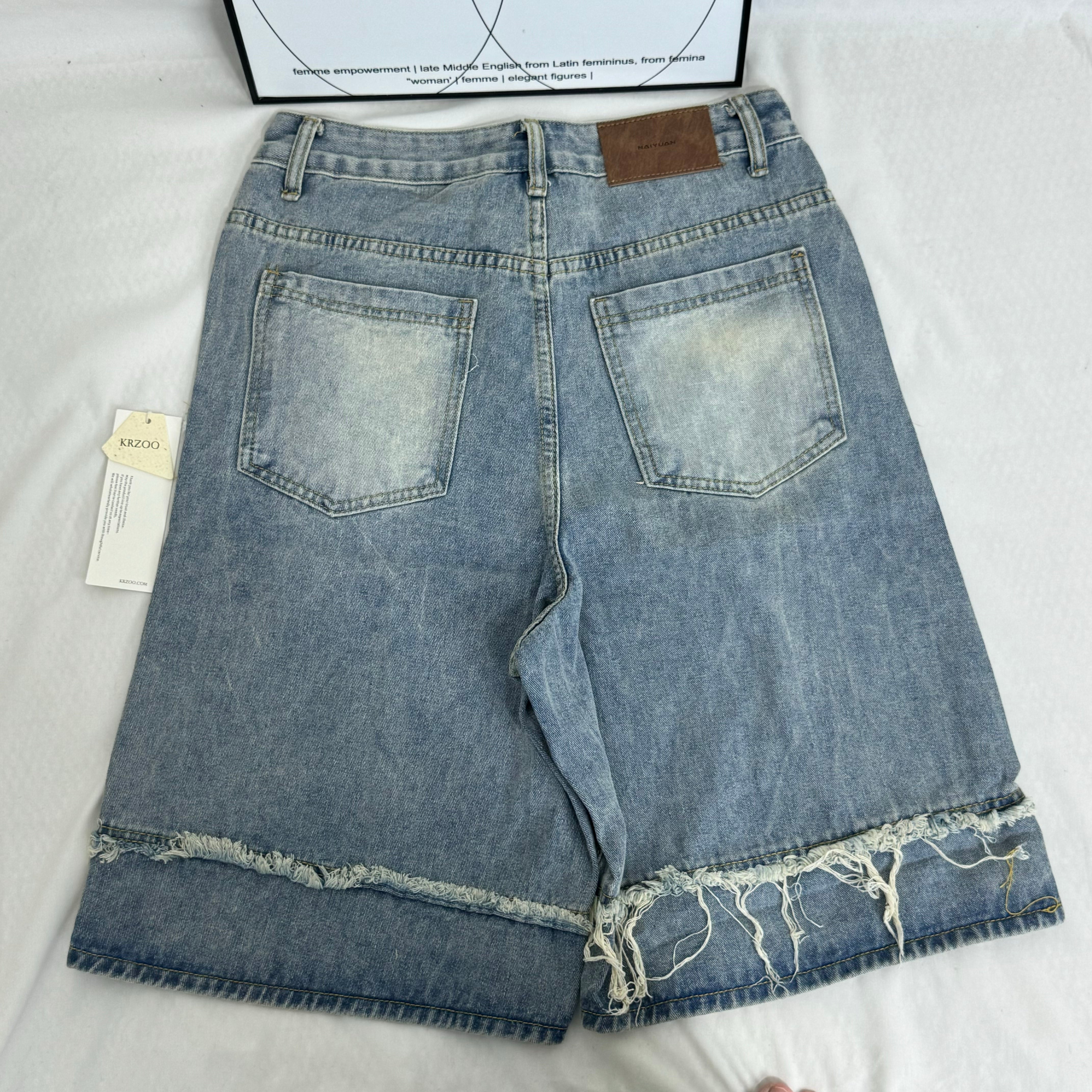 Vintage-styled cat whisker denim shorts