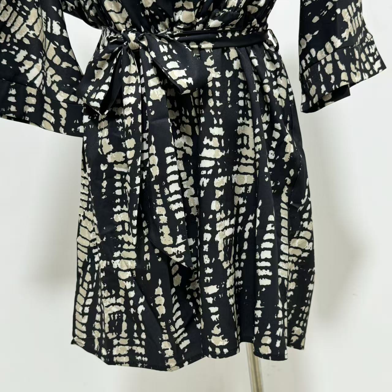 Printed Loose-Fit Satin Wide-Leg Jumpsuit