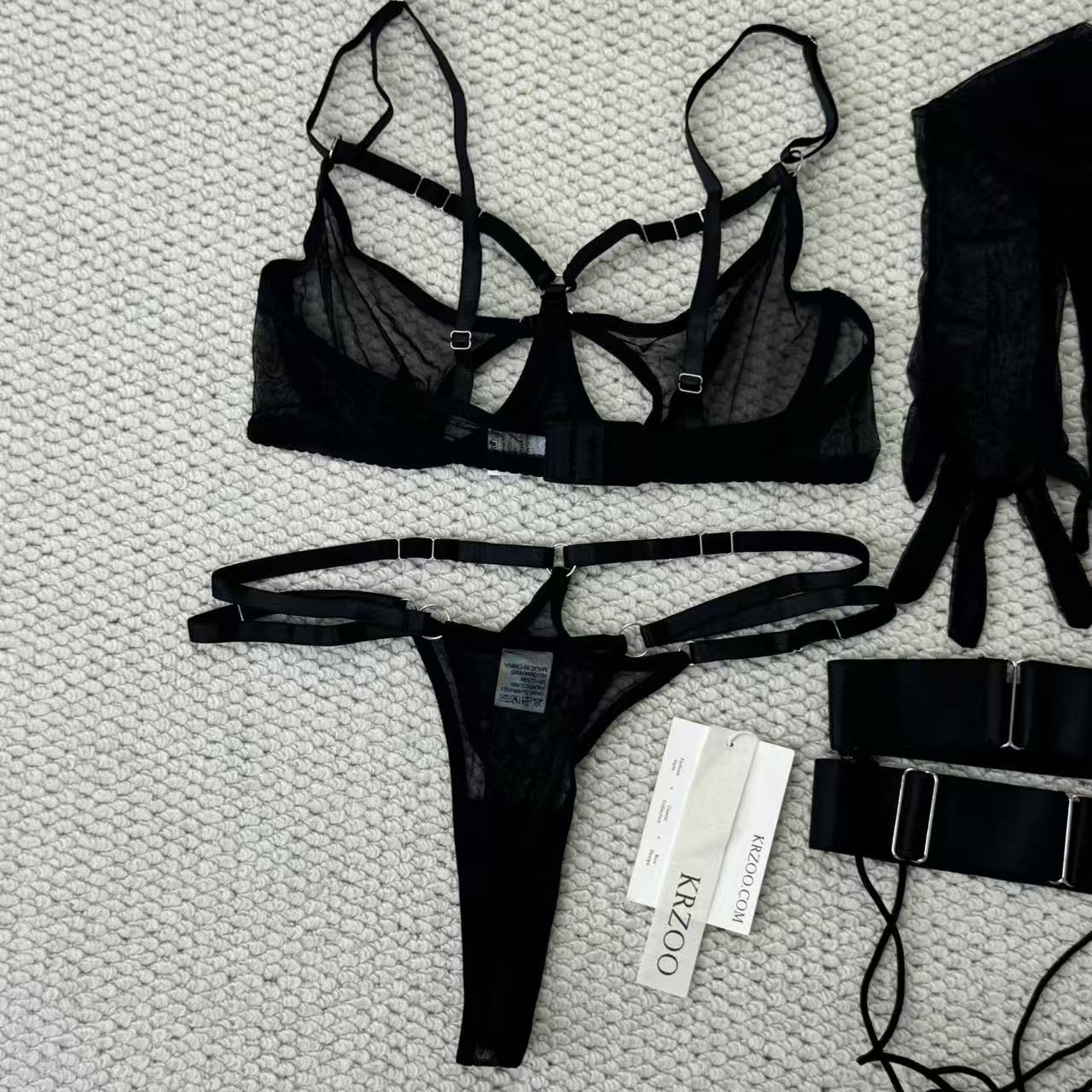 Net fabric gathering shaping two-piece set