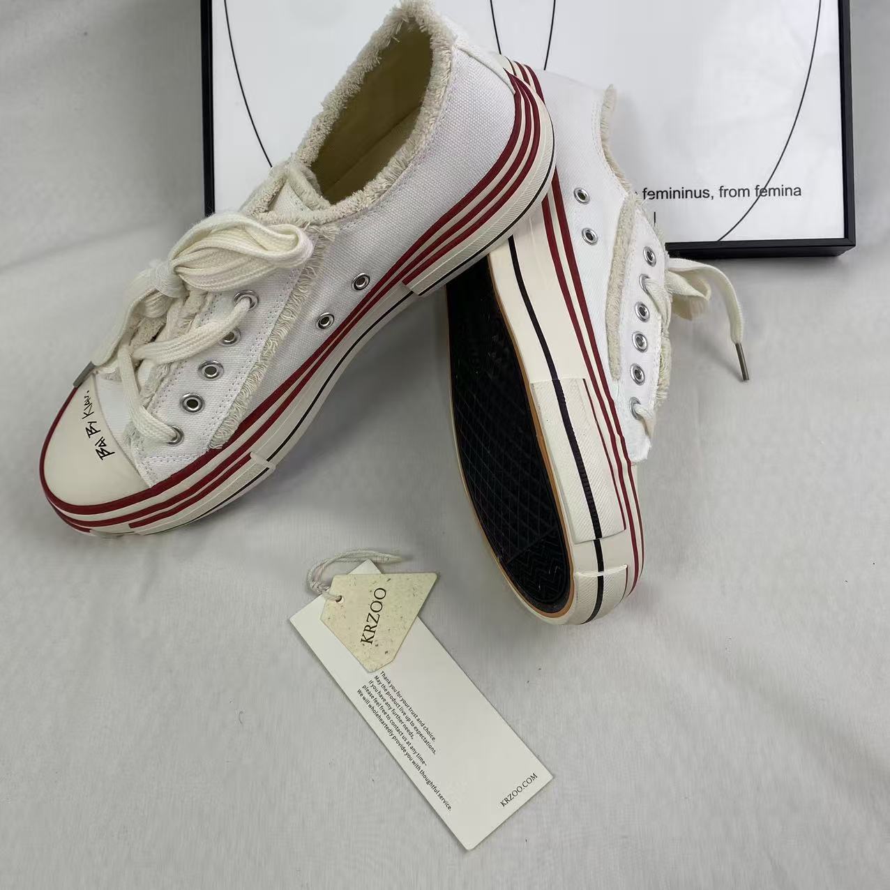 Beggars' canvas shoes with thick soles