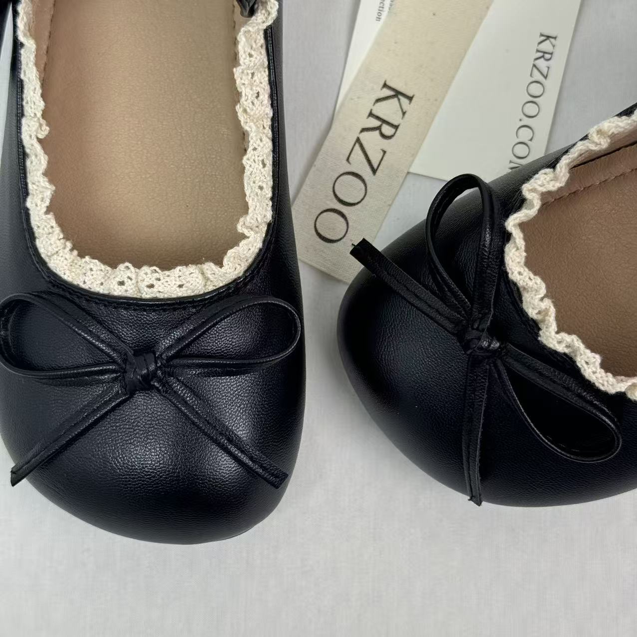 Round-toe retro bow flat leather shoes