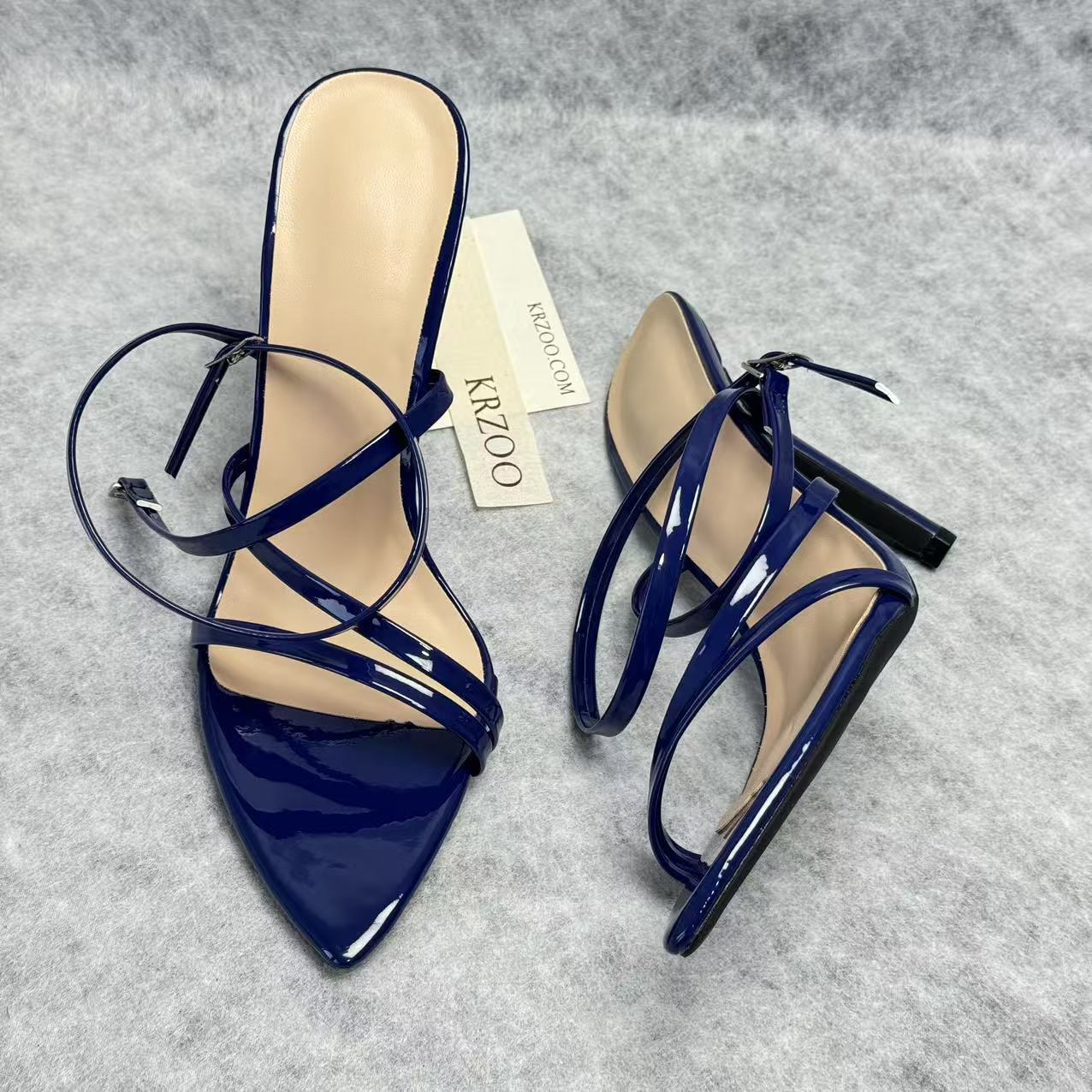Pointed-toe patent leather cross ankle strap high heels