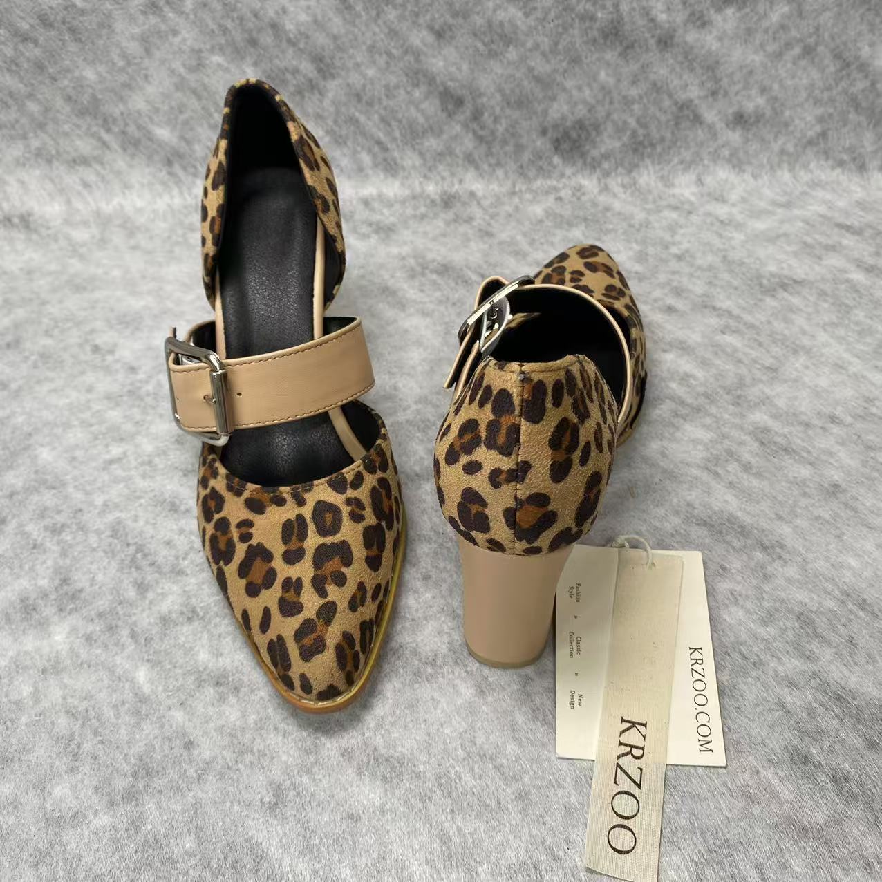 Sharp leather strap buckle with leopard print shoes
