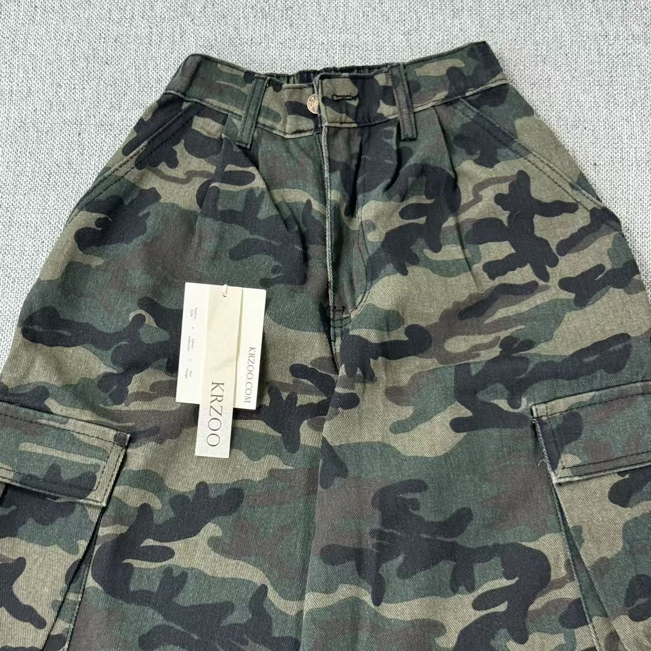 Camouflage five-pocket flared pants