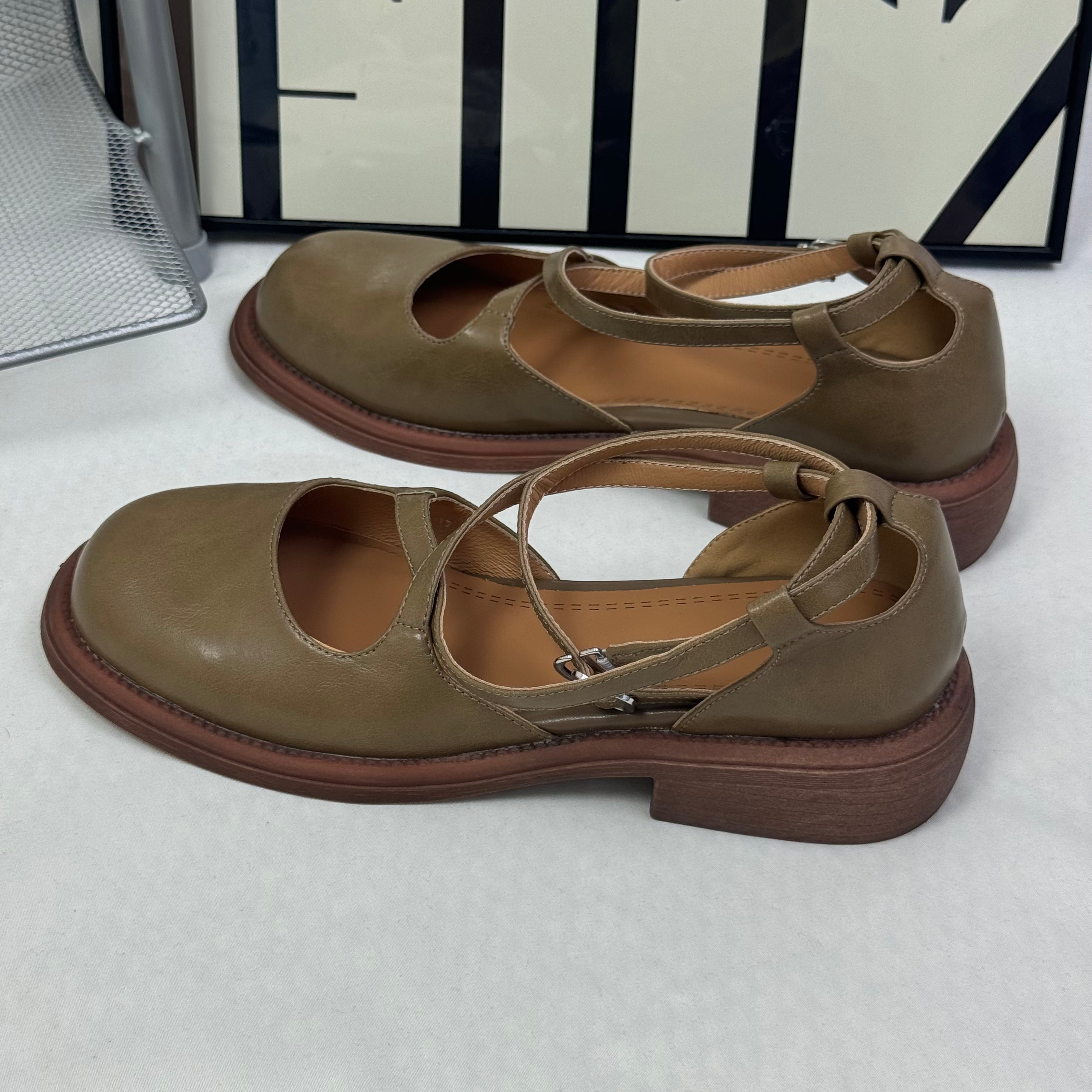 Breathable round-toed flat Roman shoes