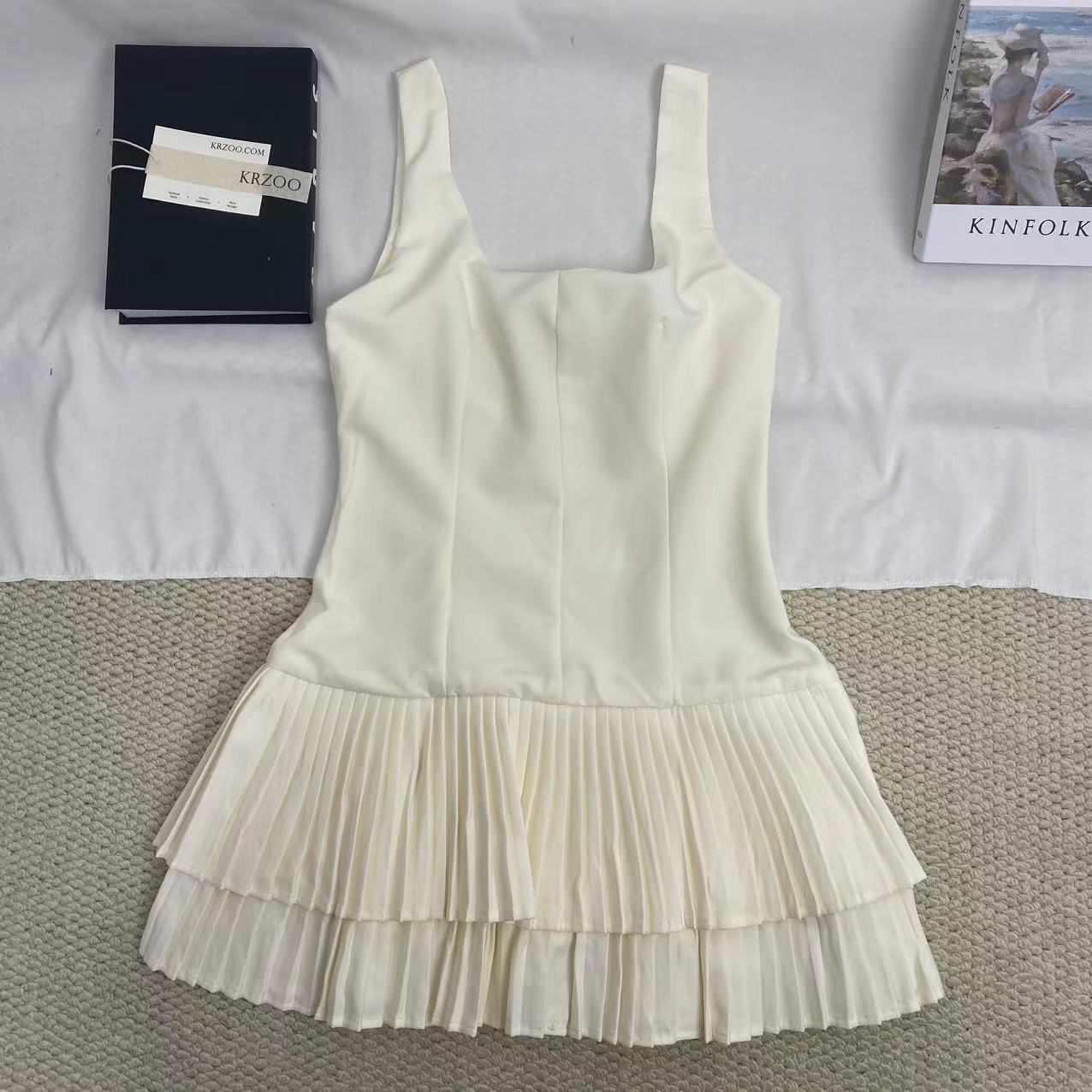 Versatile Wide-Pleated Dress