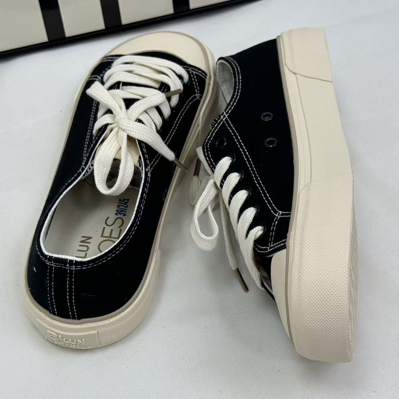 Big-head canvas thick-soled round-toe shoes