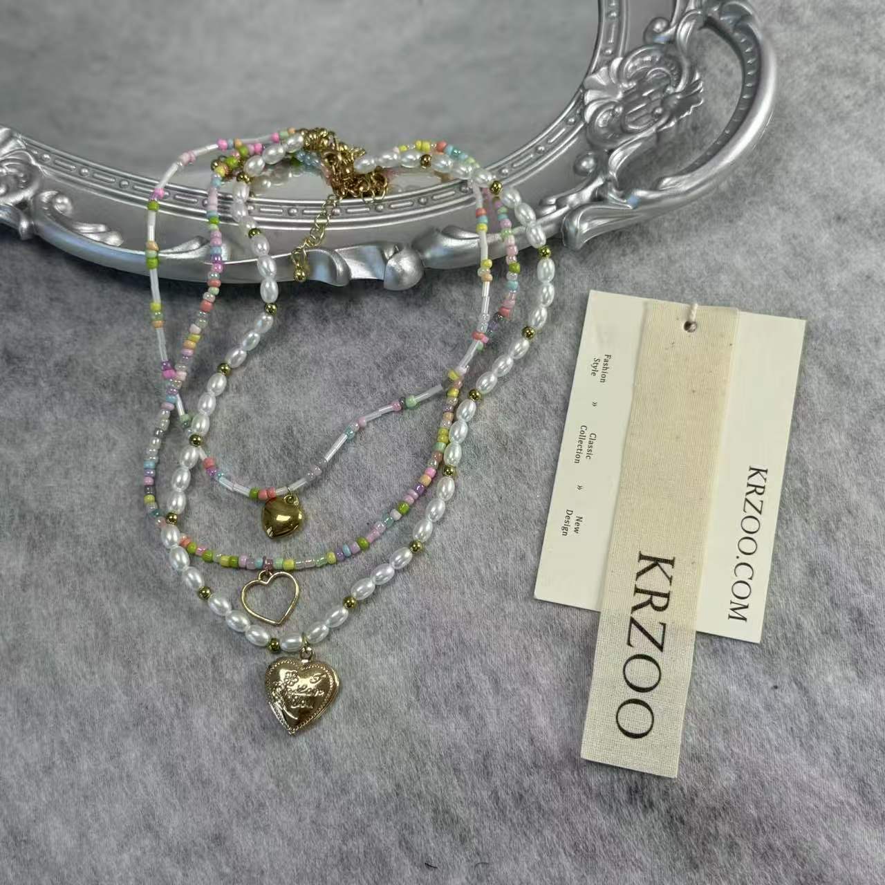 Love charm pendant string of pearls collar chain