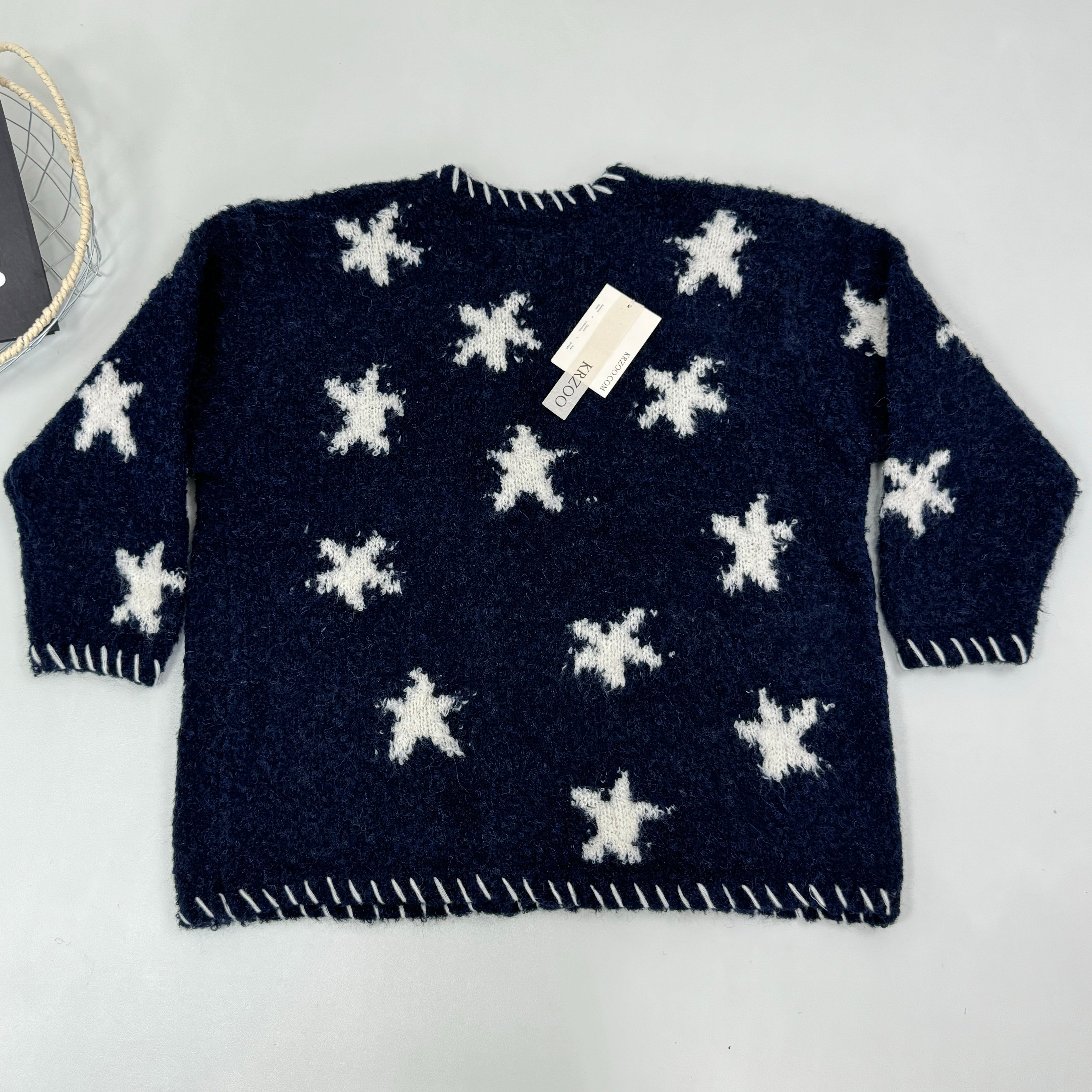 Dark blue star-patterned knitted sweater coat