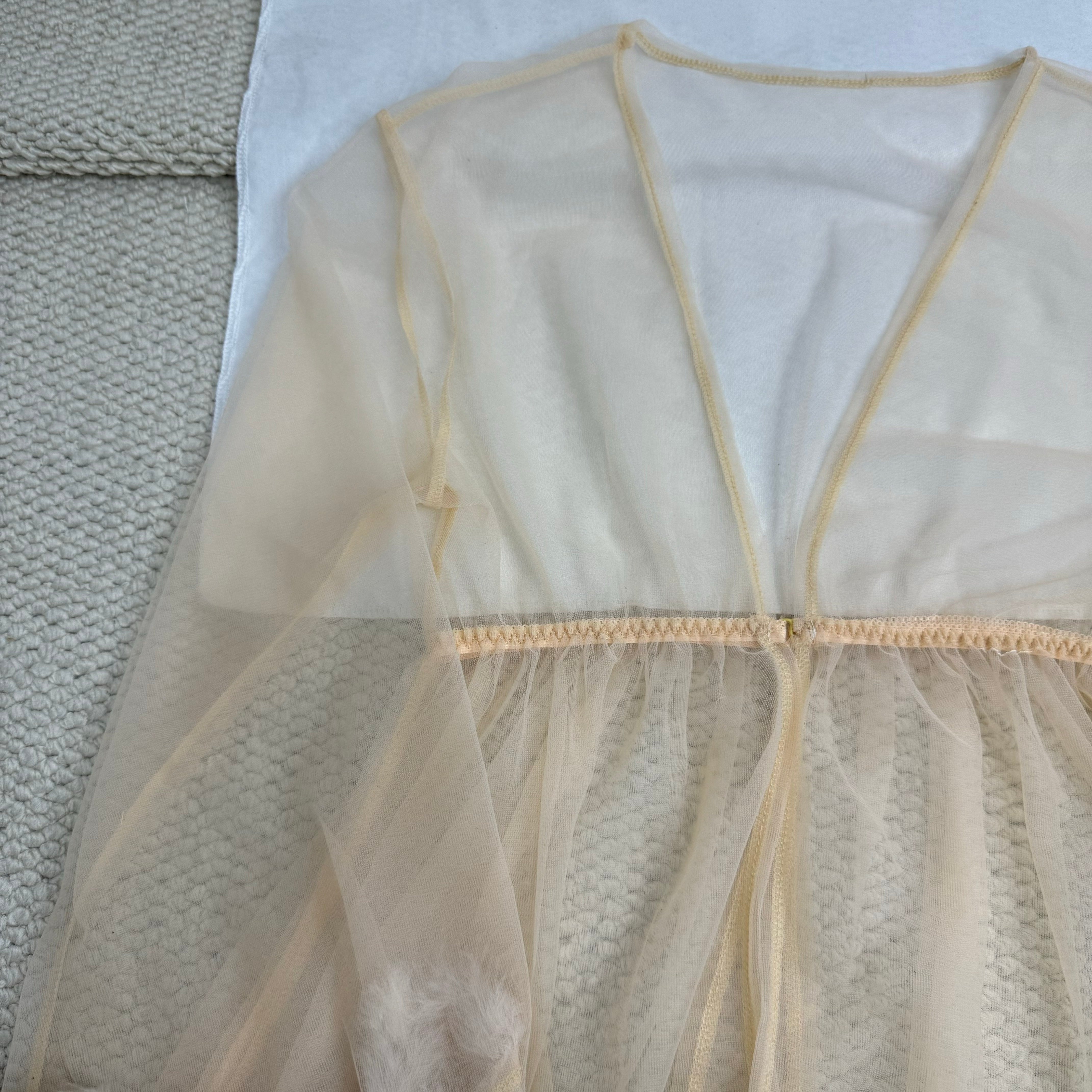 Thong bra and nightgown set