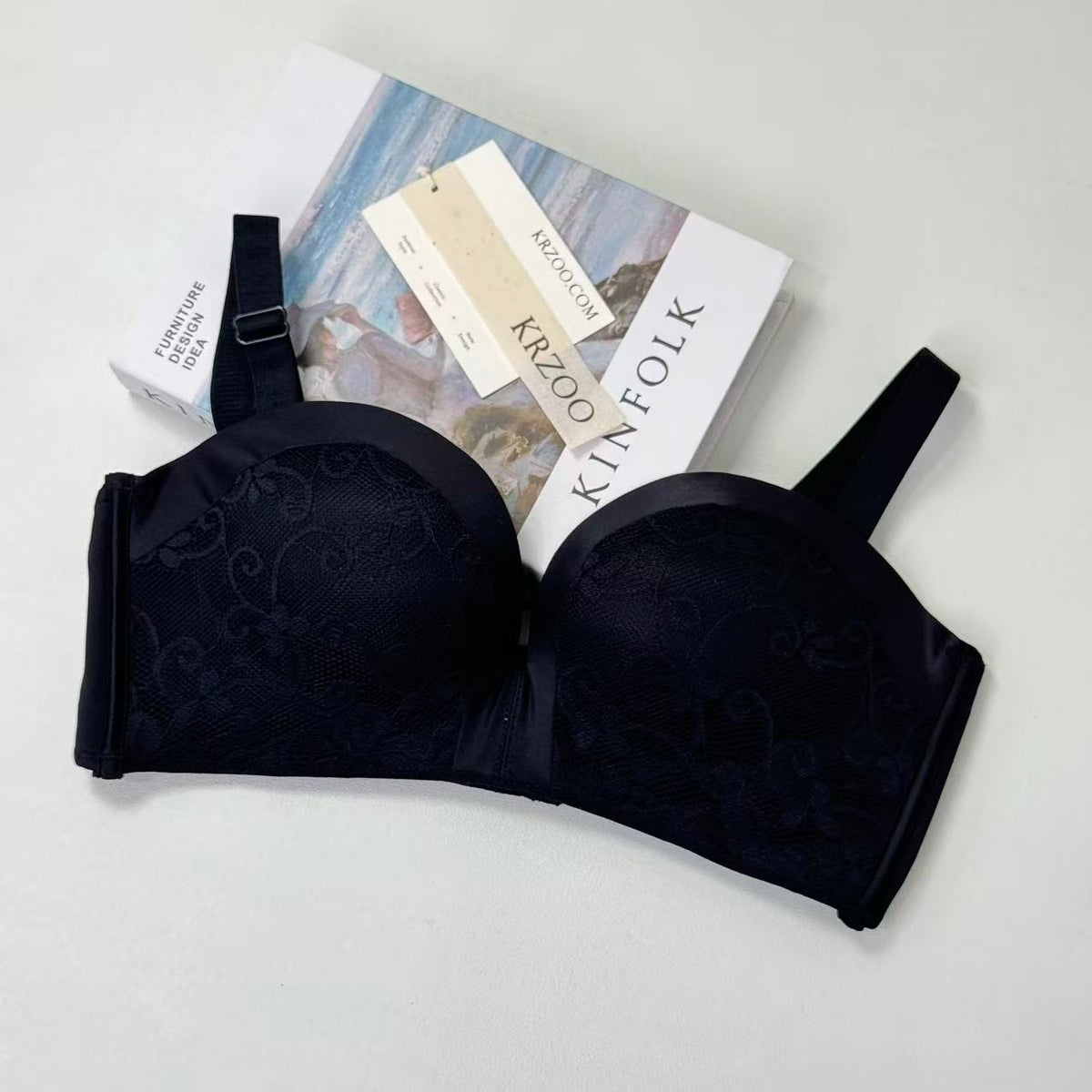 Anti-slip bra without steel ring
