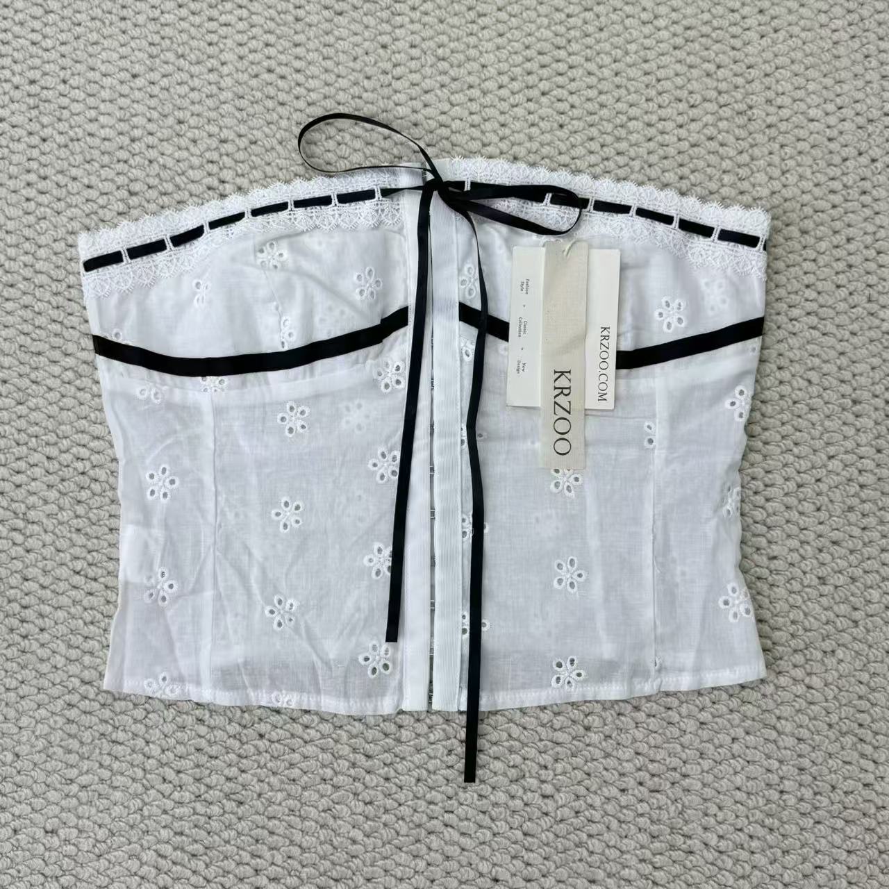 Jacquard strap single-buttoned vest