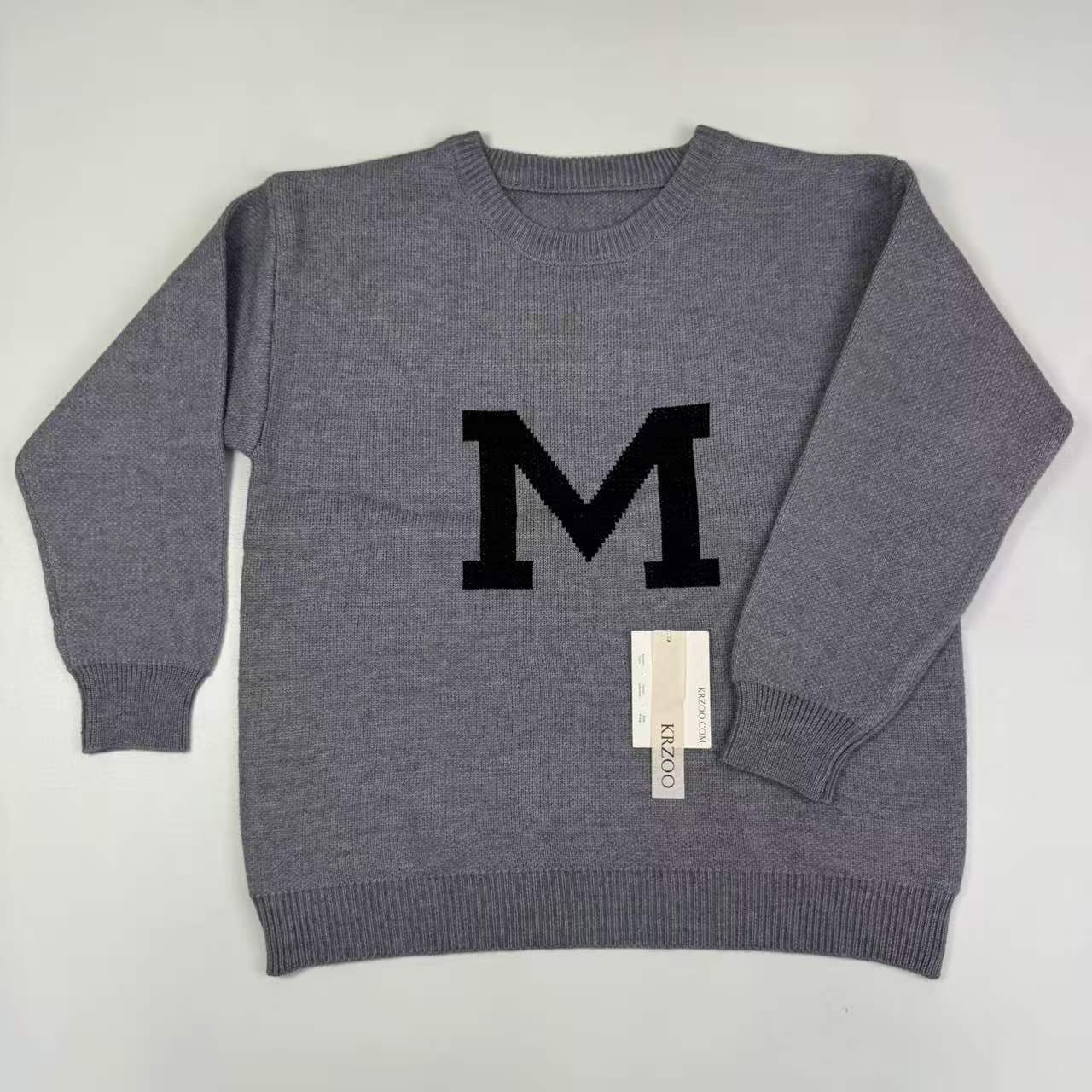 Letter patterned short-sleeved knit shirt