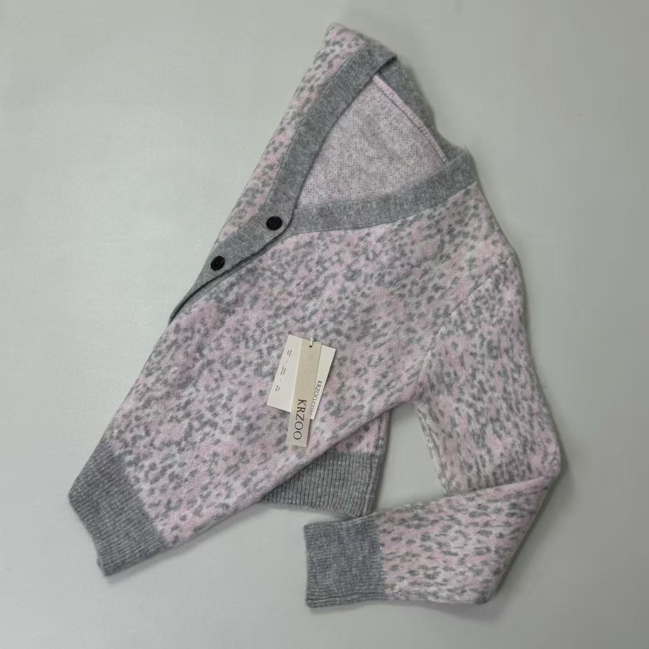 Leopard print V-neck cardigan sweater jacket