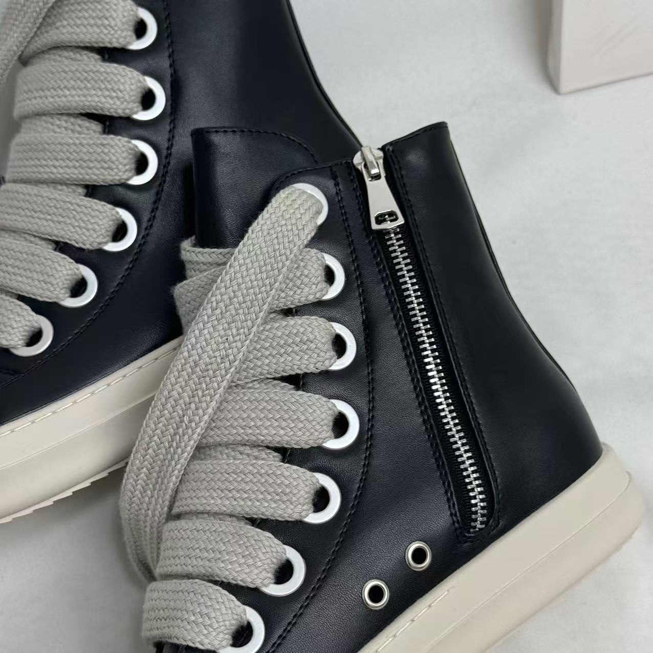 High-top zipper round-toe thick heel