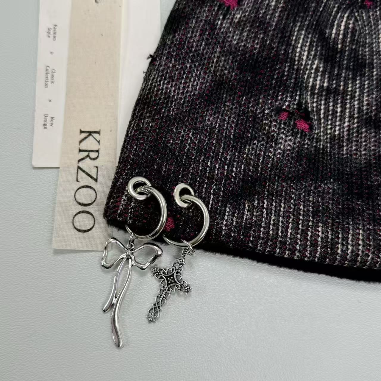 Cross-shaped hole distressed knitted hat
