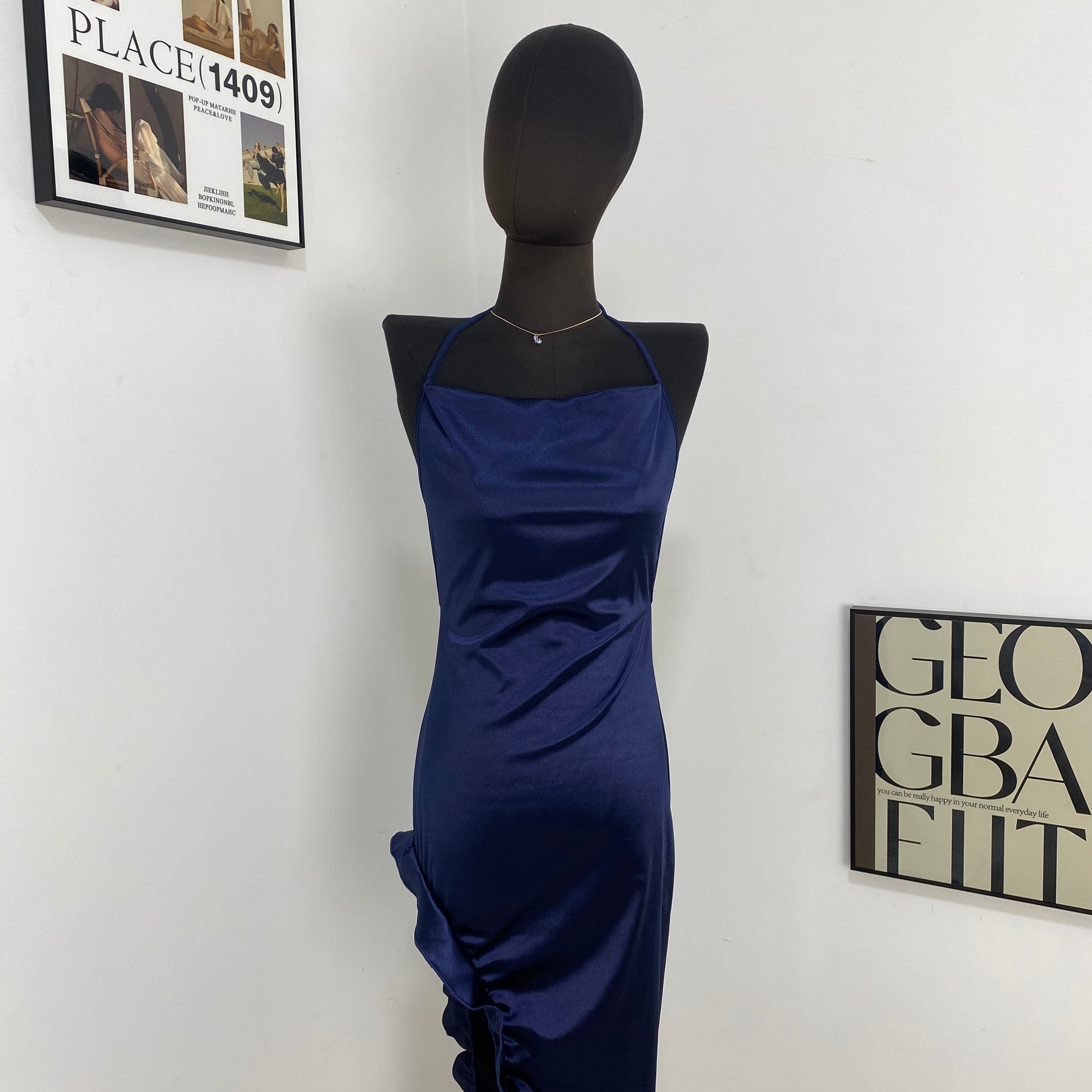 High-End Backless Suspender Skirt