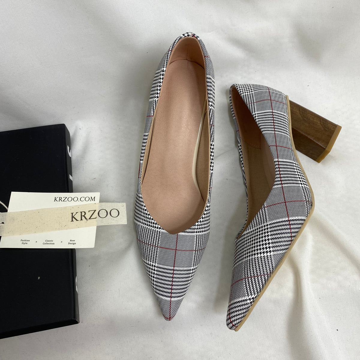 Pointed-Toe Low-Top High Heels