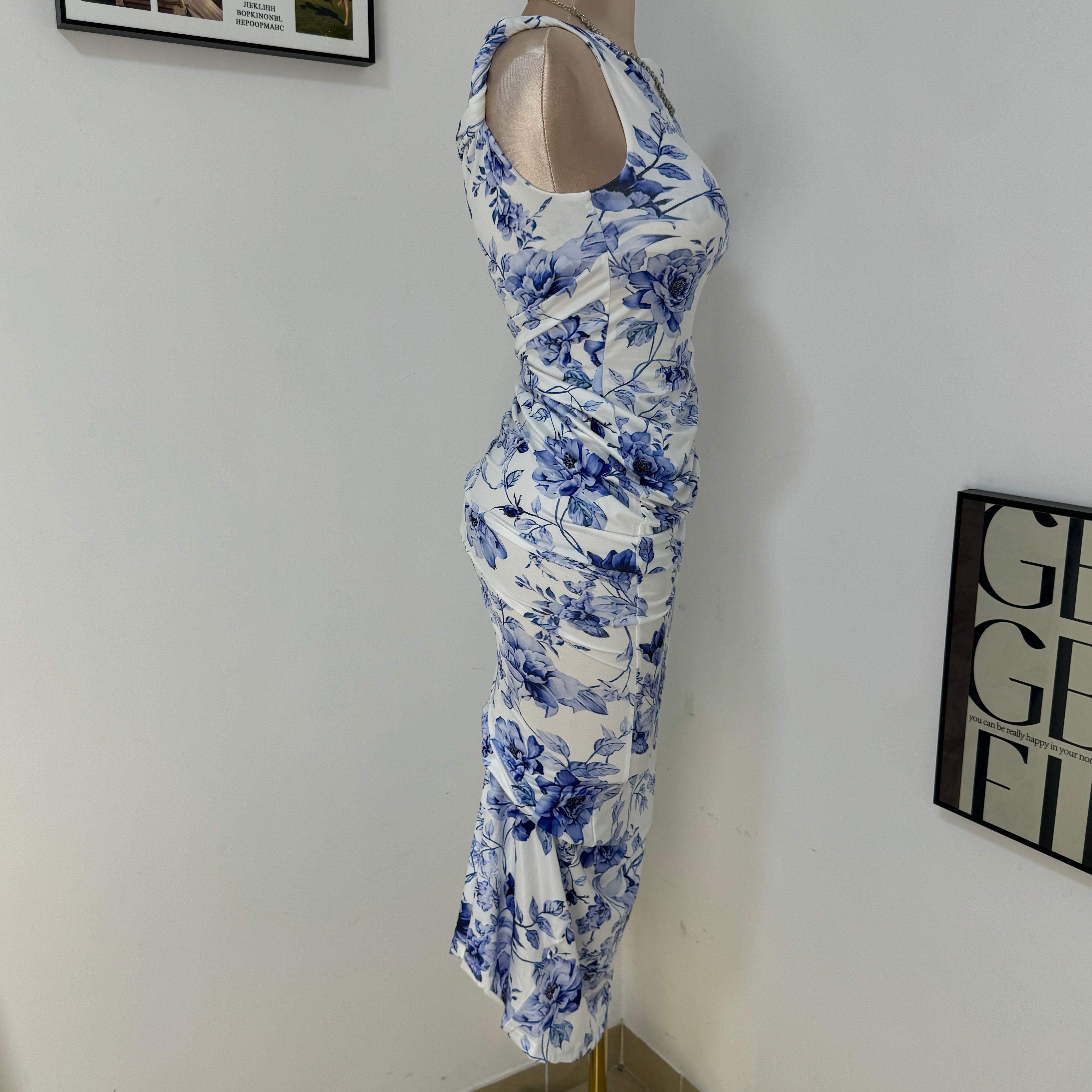 Sweet Floral Slim-Fit Dress
