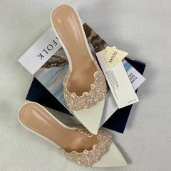 Embroidered low-heeled lace high heels