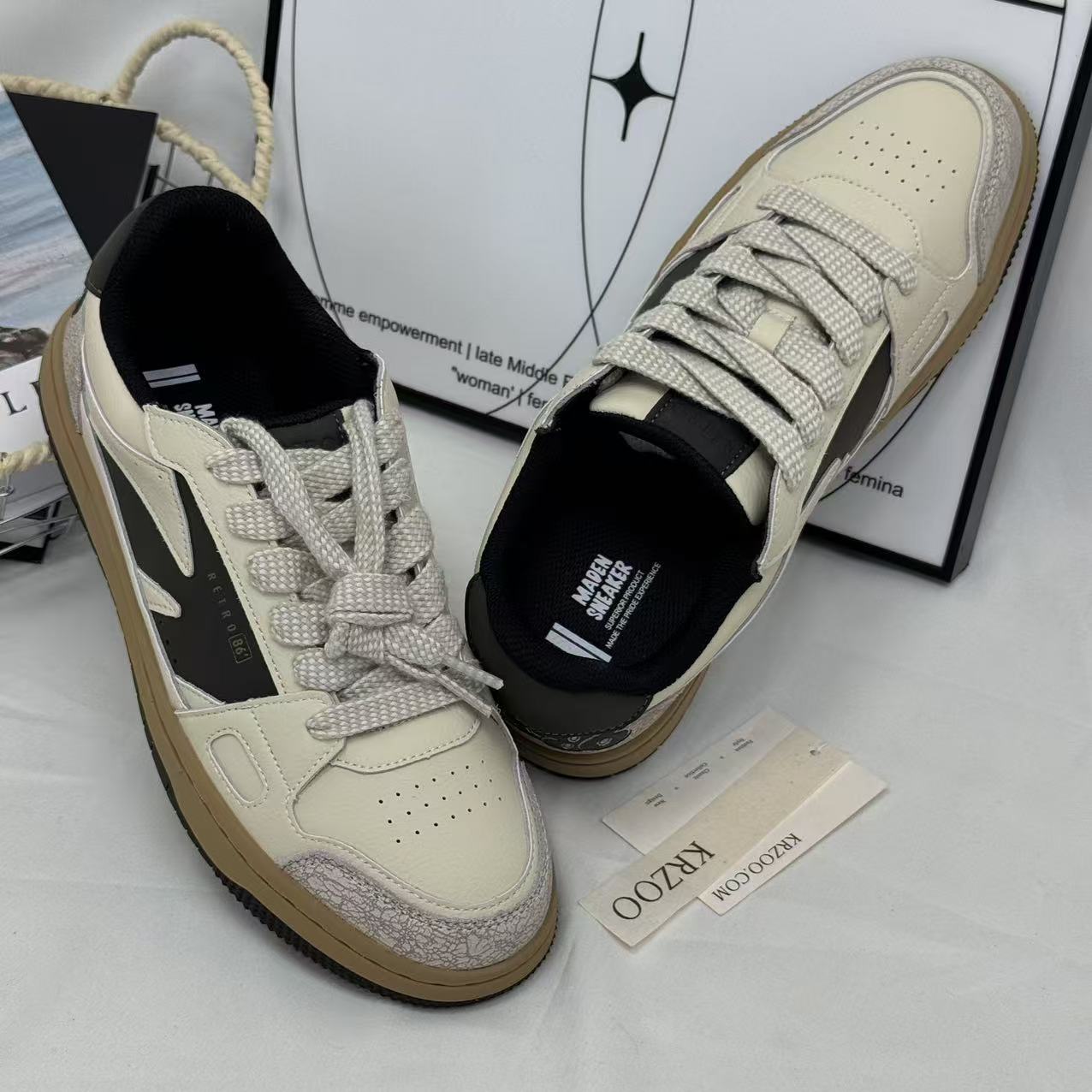 Breathable soft-soled skateboard sneakers